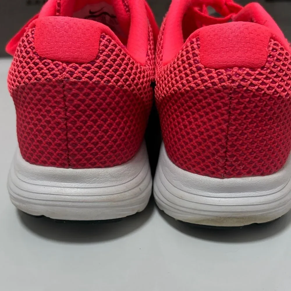 Nike Revolution 3 Women's Athletic Shoes - Pink Size 8.5